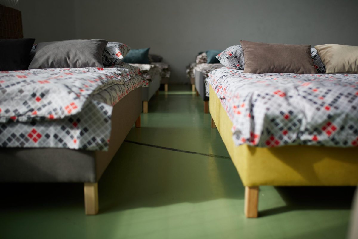 Pokoje pracownicze w mieście czy poza nim? Najlepsze lokalizacje kwater pracowniczych